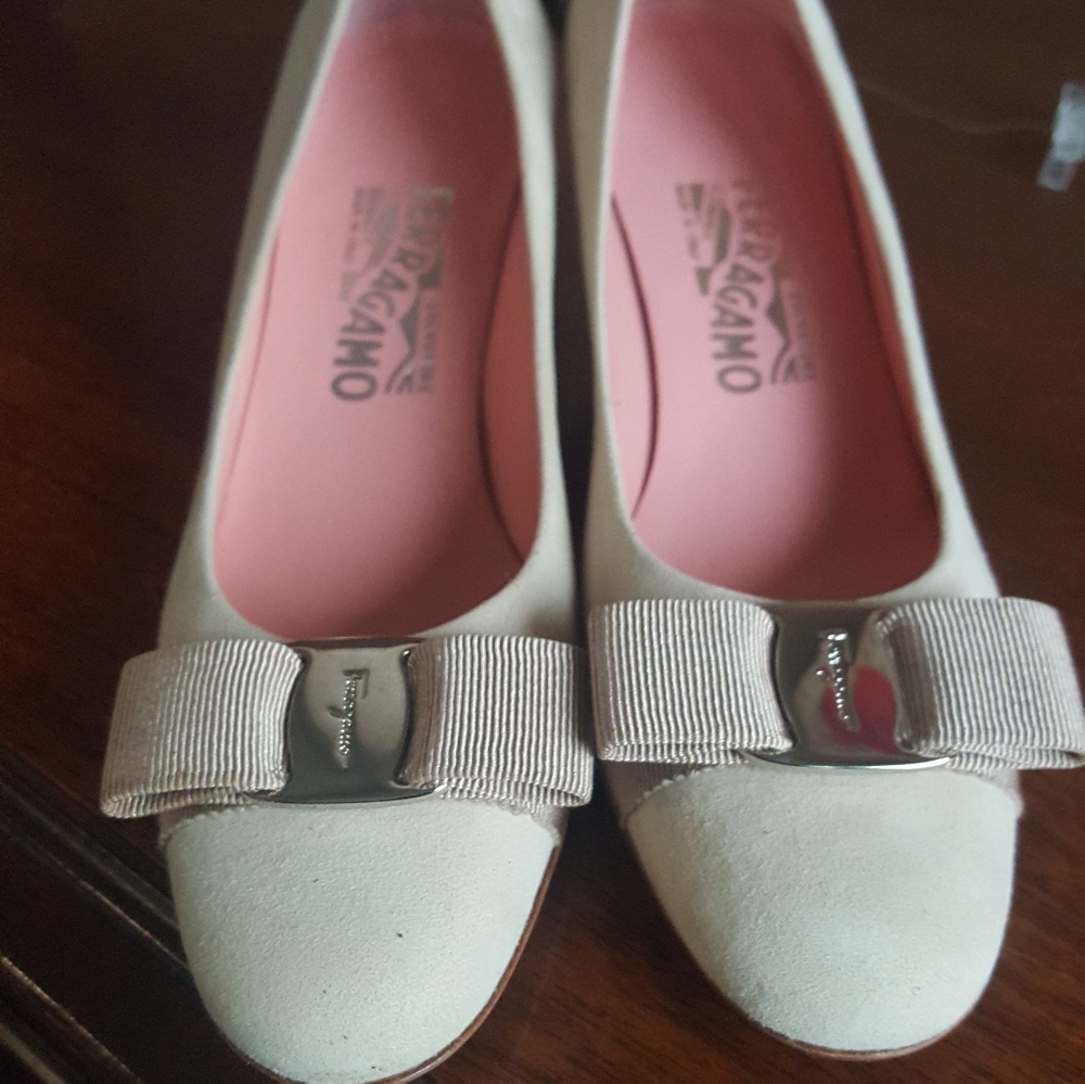 Salvatore Ferragamo Cara Bow Shoes